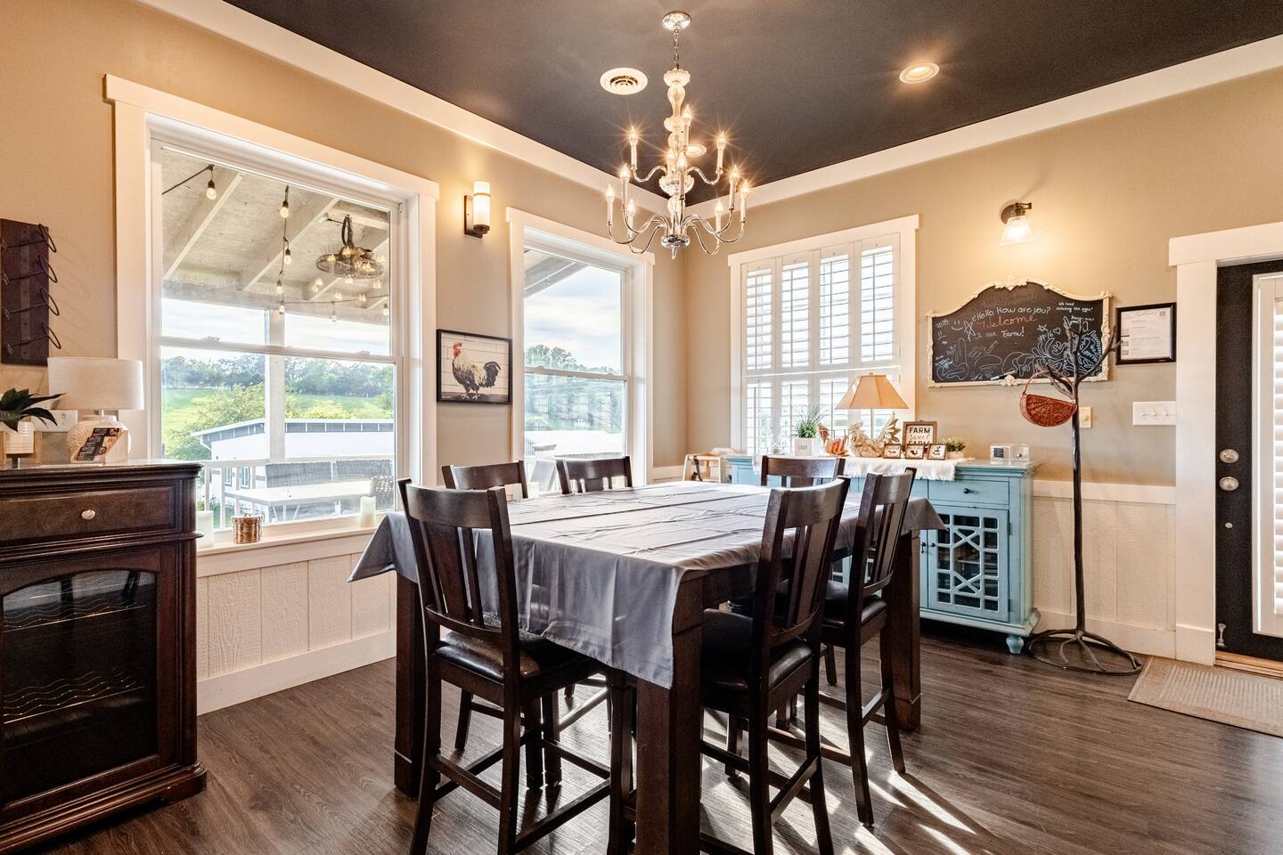 A look around Milkbarn Farm Stay, one of the converted Milkbarn farmhouse stays guests book for a farm weekend in the Tennessee foothills near the Smokies.
